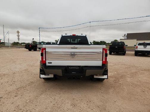 OXFORD WHITE 2026 Ford F-350 King Ranch