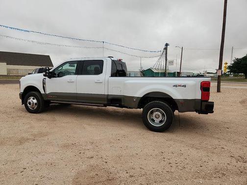OXFORD WHITE 2026 Ford F-350 King Ranch