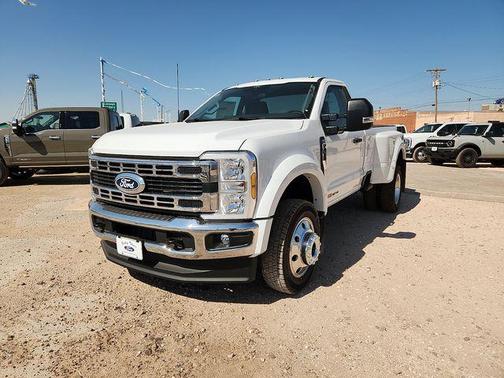 Oxford White 2027 Ford F-450 XL