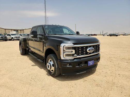 Agate Black Metallic 2026 Ford F-350 Platinum