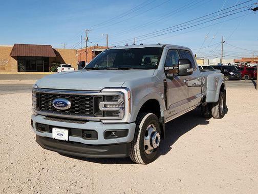 2026 Ford F-350 Platinum