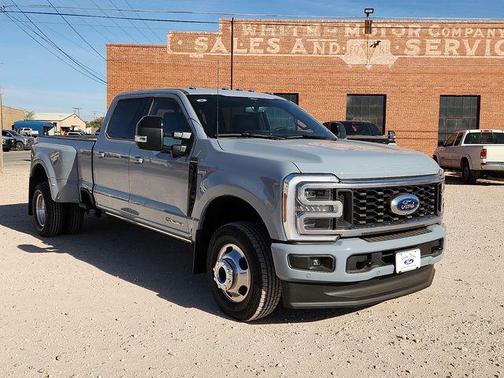 2026 Ford F-350 Platinum