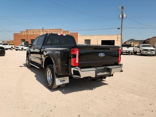Agate Black Metallic 2026 Ford F-350 Lariat