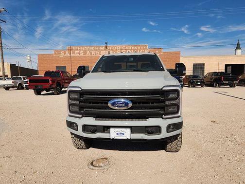 2026 Ford F-250 Platinum