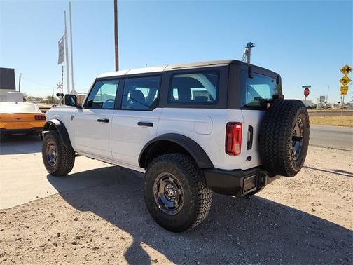 2025 Ford Bronco Base