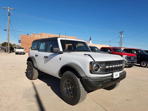 2025 Ford Bronco Base