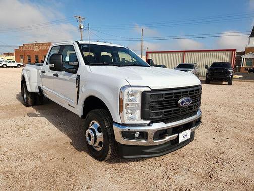 Oxford White 2026 Ford F-350 XL