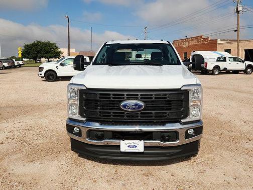 Oxford White 2026 Ford F-350 XL