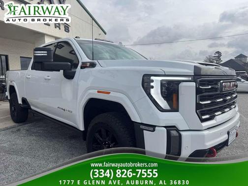 Summit White 2024 GMC Sierra 2500 AT4
