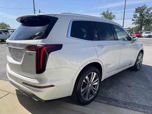 Crystal White Tricoat 2020 Cadillac XT6 Premium Luxury FWD
