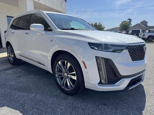 Crystal White Tricoat 2020 Cadillac XT6 Premium Luxury FWD