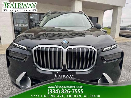 Black Sapphire Metallic 2025 BMW X7 xDrive40i
