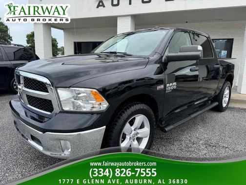Diamond Black Crystal Pearlcoat 2023 RAM 1500 Tradesman