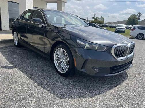 Dark Graphite Metallic 2024 BMW 530 i