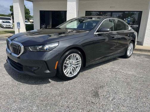 Dark Graphite Metallic 2024 BMW 530 i