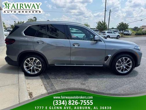 Skyscraper Grey Metallic 2026 BMW X5 sDrive40i