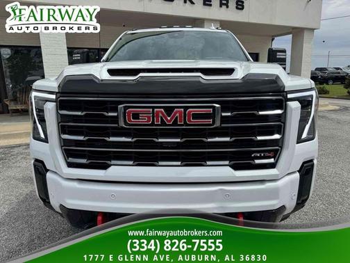 Summit White 2025 GMC Sierra 2500 AT4