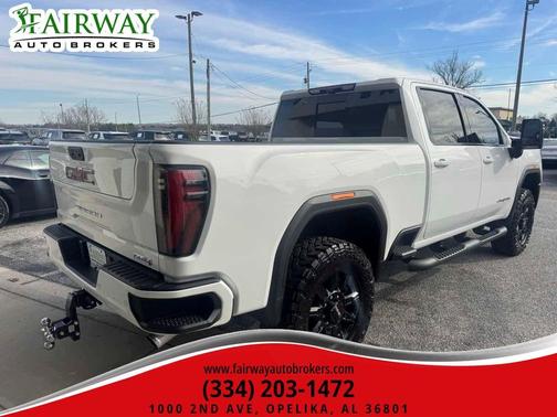 Summit White 2024 GMC Sierra 2500 AT4