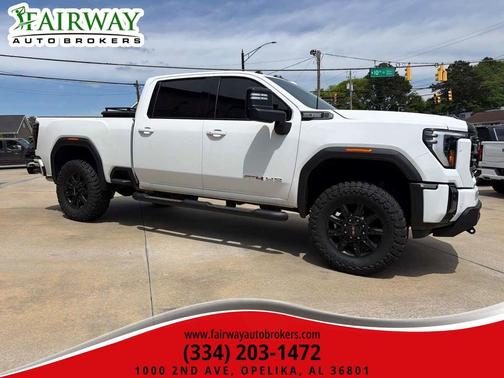 Summit White 2024 GMC Sierra 2500 AT4