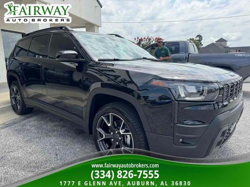 diamond black crystal pearlcoat 2026 Jeep Cherokee Overland