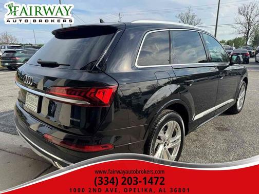 Mythos Black Metallic 2023 Audi Q7 55 Premium Plus