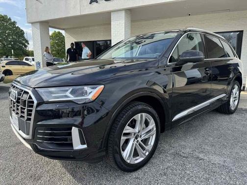 2023 Audi Q7 55 Premium Plus