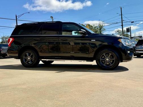 White Platinum Metallic Tri-Coat 2019 Ford Expedition XLT