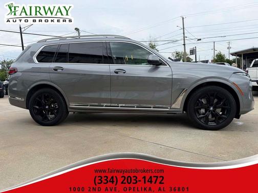 Skyscraper Grey Metallic 2025 BMW X7 xDrive40i