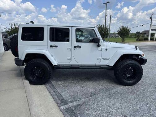 Bright White Clearcoat 2012 Jeep Wrangler Unlimited Altitude