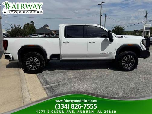 Summit White 2023 GMC Sierra 2500 AT4
