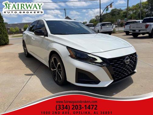 Pearl White Tricoat 2024 Nissan Altima SR FWD