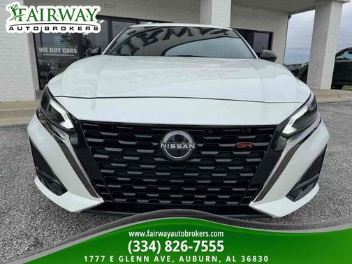 Pearl White Tricoat 2024 Nissan Altima SR FWD