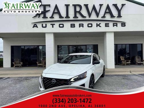 Pearl White Tricoat 2024 Nissan Altima SR FWD