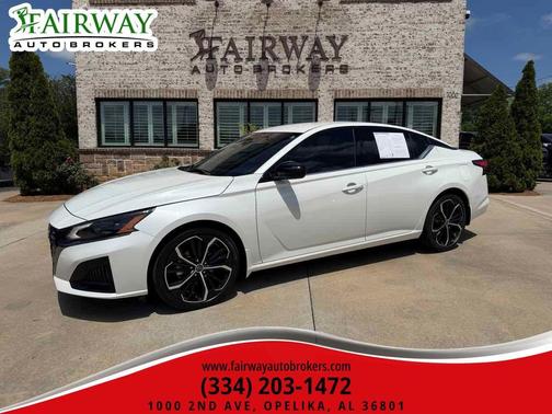 Pearl White Tricoat 2024 Nissan Altima SR FWD