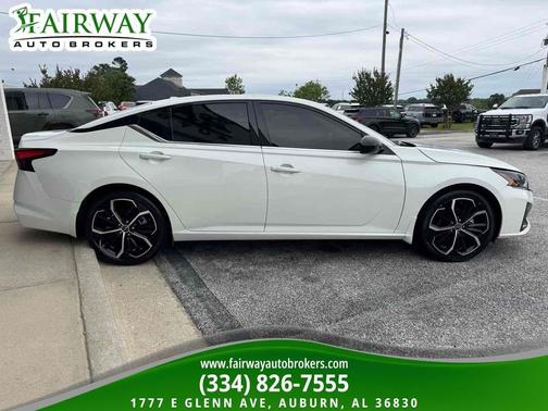 Pearl White Tricoat 2024 Nissan Altima SR FWD