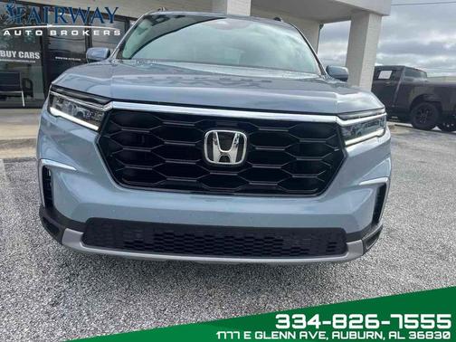 2025 Honda Pilot Touring 8-Passenger