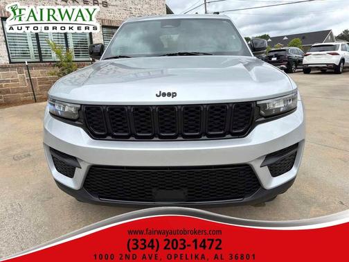 Silver Zynith 2025 Jeep Grand Cherokee Altitude