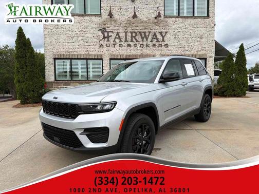 Silver Zynith 2025 Jeep Grand Cherokee Altitude
