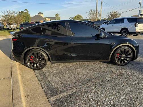 Solid Black 2022 Tesla Model Y Performance Dual Motor All-Wheel Drive