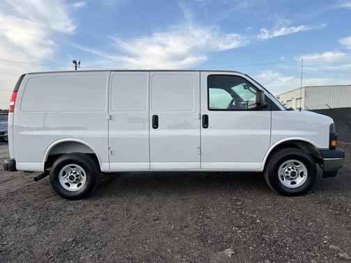 2026 GMC Savana 2500 Work Van