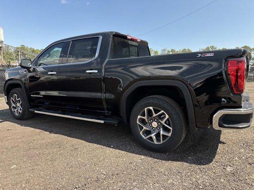 Onyx Black 2026 GMC Sierra 1500 SLT