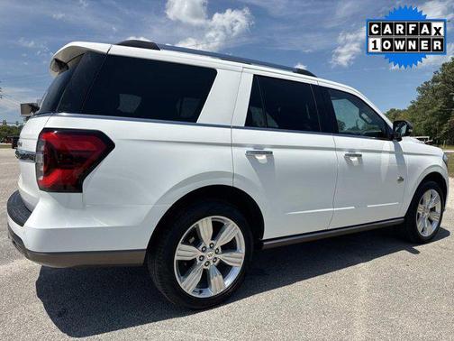 Star White Metallic Tri-Coat 2024 Ford Expedition King Ranch