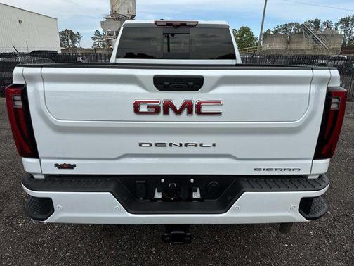 Glacier White Tricoat 2026 GMC Sierra 2500 Denali