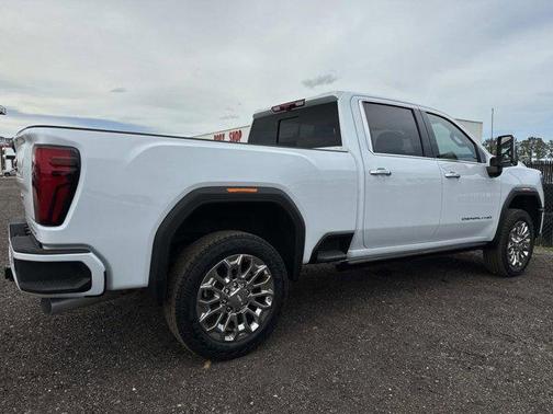 Glacier White Tricoat 2026 GMC Sierra 2500 Denali
