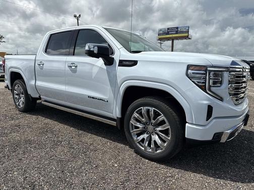 Glacier White Tricoat 2026 GMC Sierra 1500 Denali