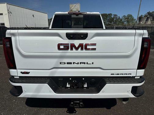 Summit White 2026 GMC Sierra 2500 Denali