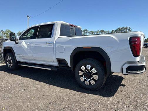 Summit White 2026 GMC Sierra 2500 Denali