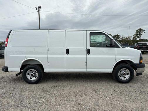 2025 GMC Savana 2500 Work Van