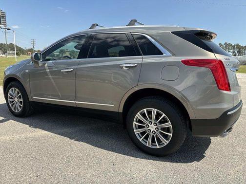 Bronze Dune Metallic 2017 Cadillac XT5 Luxury