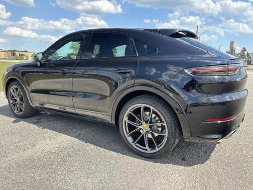2021 Porsche Cayenne Cayenne